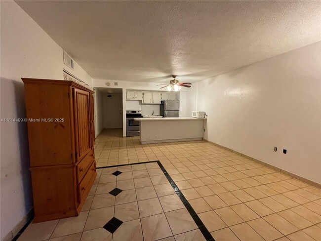 Building Photo - 401 Ocean Dr