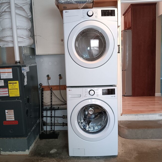 Building Photo - Charming Place To Call Home in Salem