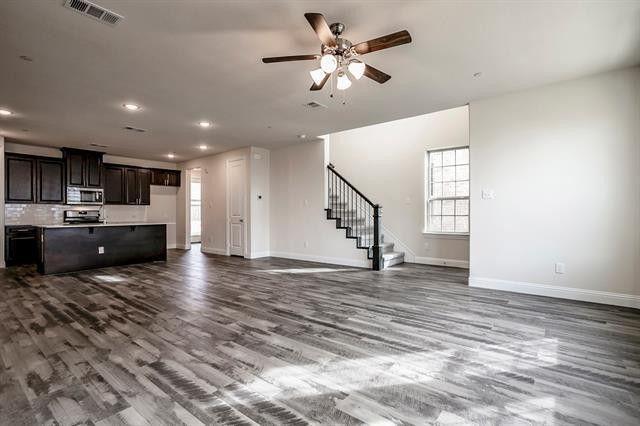 Building Photo - 930 Estelle Dr