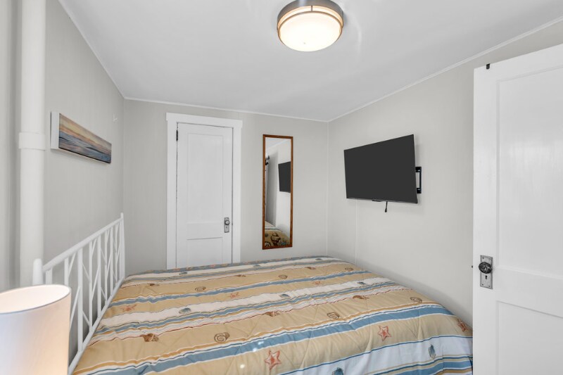 Building Photo - 108 Ocean Ave