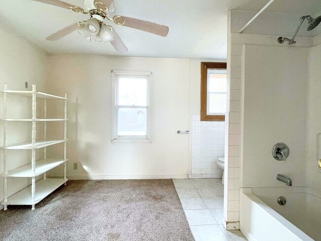 Building Photo - One Bedroom House with basement