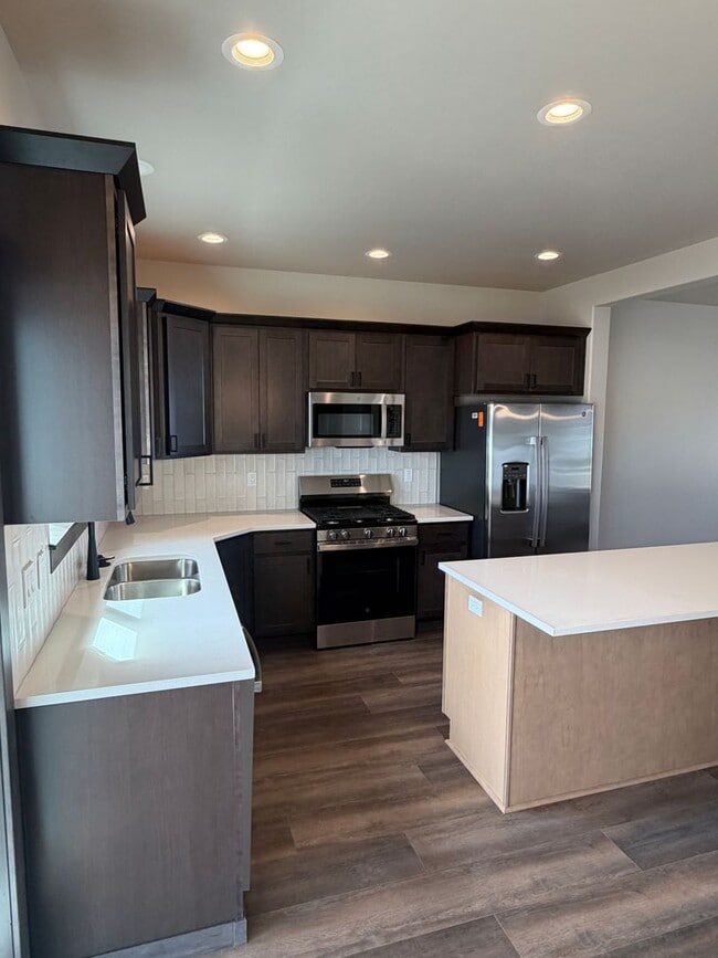 Building Photo - 2744 N Neptune street