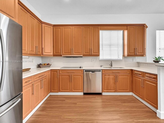 Building Photo - 754 Sunflower Cir