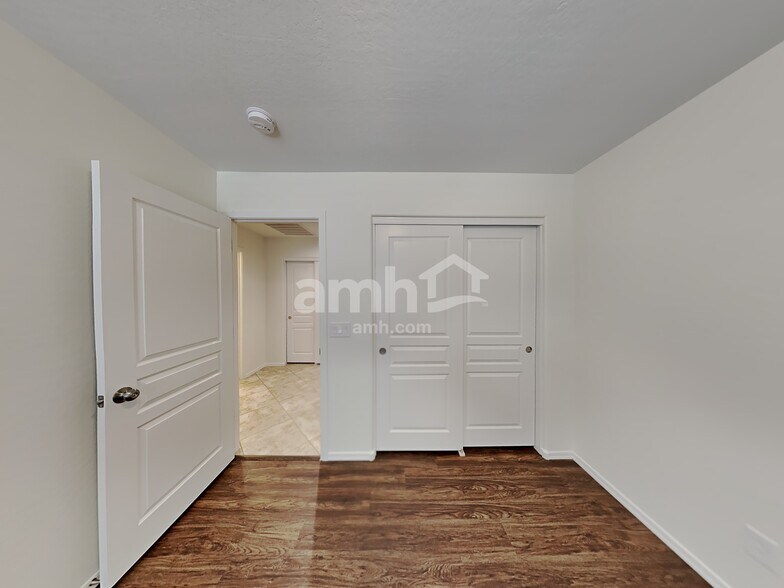 Building Photo - 1786 W Desert Canyon Dr