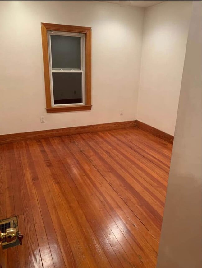 Building Photo - 784 Broadway