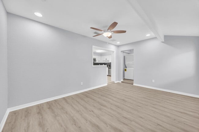 Building Photo - 3865 Vancott Cir