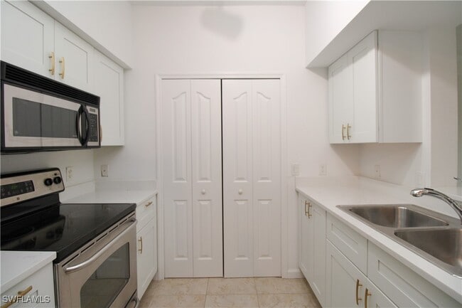 Building Photo - 13010 Positano Cir