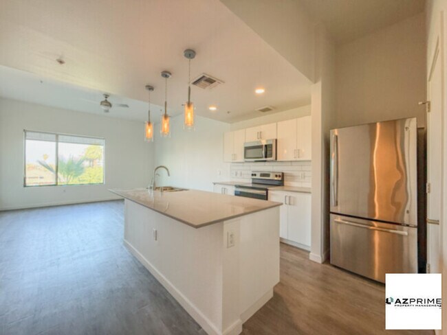 Building Photo - Stylish 1/1 Downtown Phoenix Condo!