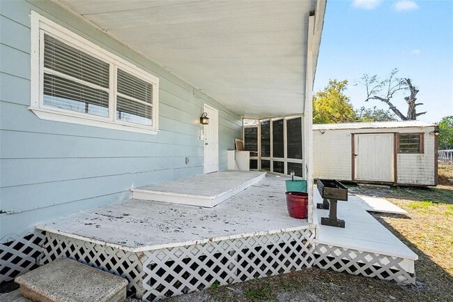 Building Photo - 8902 El Portal Dr