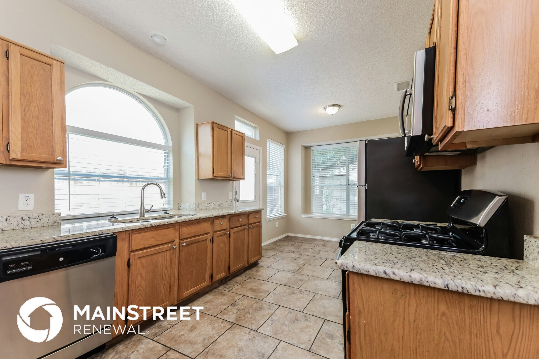 Building Photo - 1521 Cool Springs Dr