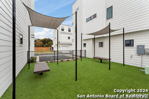 Building Photo - 3214 N Elmendorf St