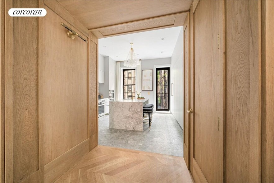 Building Photo - 158 W 136th St