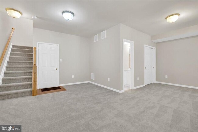 Building Photo - 47698 Loweland Terrace