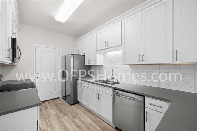 Building Photo - Home in the heart of Niceville