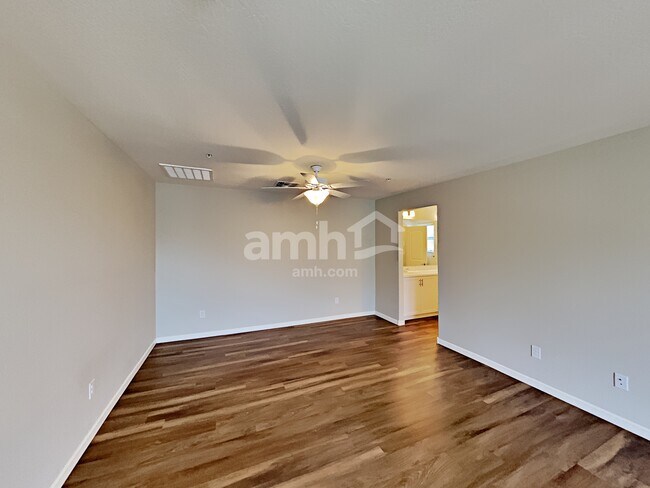 Building Photo - 20762 W Thomas Rd