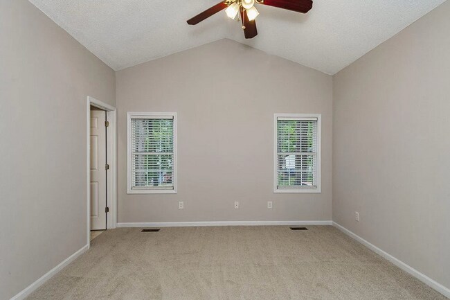 Building Photo - 3 Bedroom Ranch Near NCSU