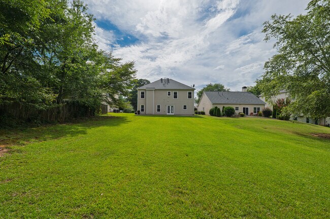 Building Photo - 315 Foe Creek Dr