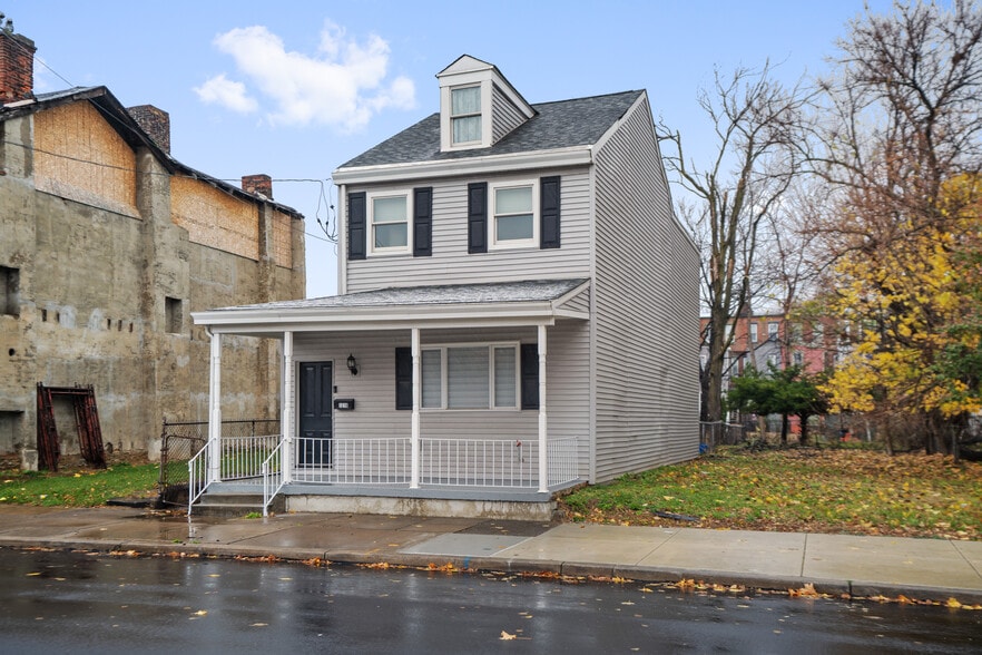 Primary Photo - 1216 N Franklin St