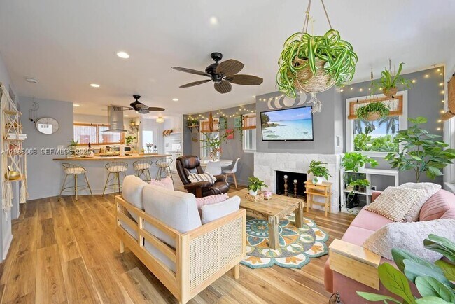 Building Photo - 314 New Hampshire St