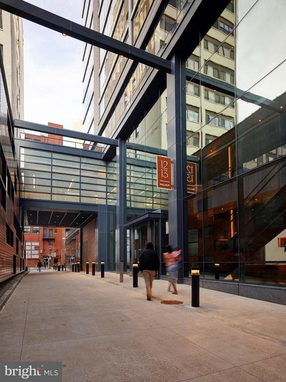 Building Photo - 1213 Walnut St