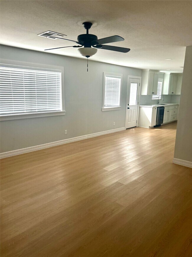 Building Photo - 2426 Tannehill Dr