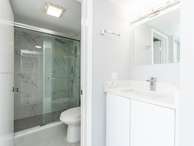 Building Photo - 20505 E Country Club Dr