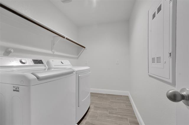 Building Photo - 603 Sandiford Ct