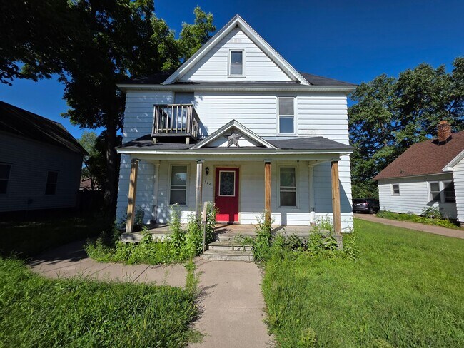 Primary Photo - 712 McDonough St
