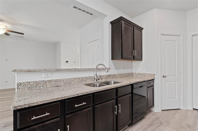 Building Photo - 3004 Cliffview Dr