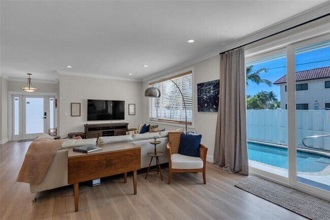 Building Photo - 4601 Bougainvilla Dr