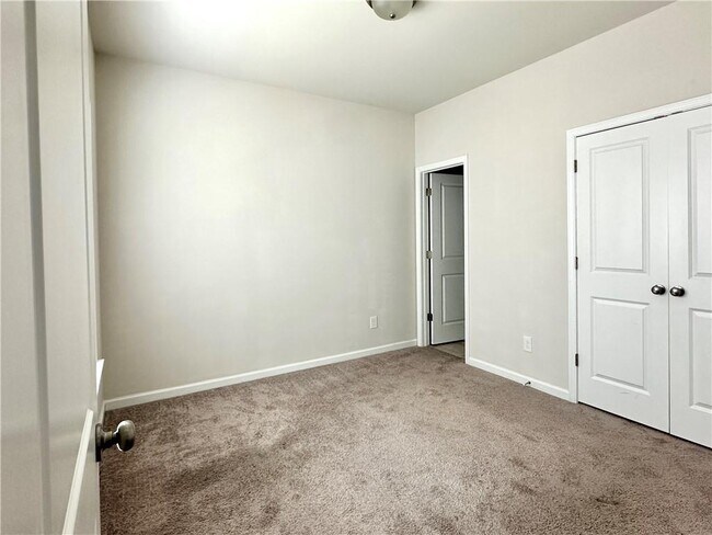 Building Photo - 3658 Hidden Valley Cir