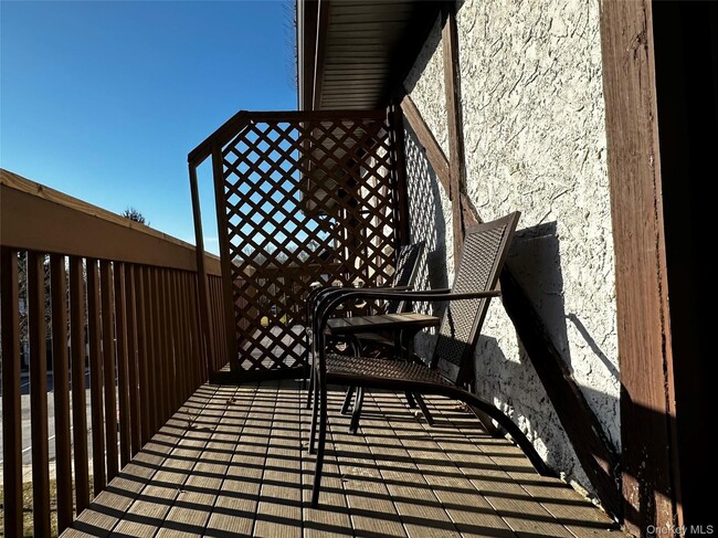 Building Photo - 67 Bailey Ct