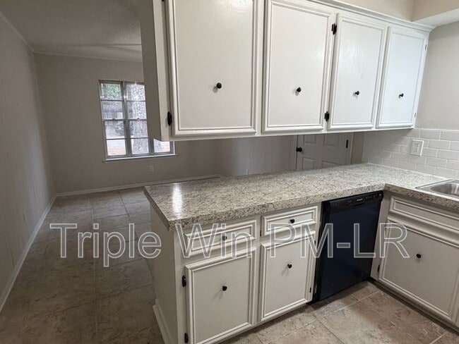 Building Photo - 10002 Stardust Trail