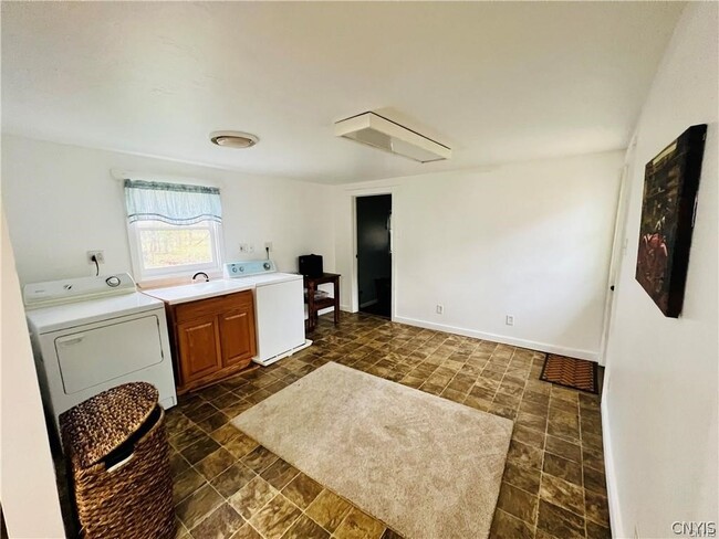 Building Photo - 132 Palmer St