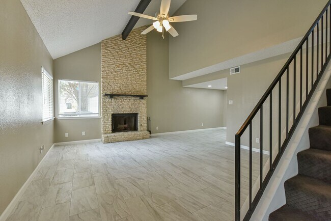 Building Photo - Charming 3-Bedroom Home in Heritage Home