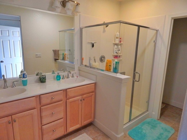 Master bathroom - 442 S 22nd St