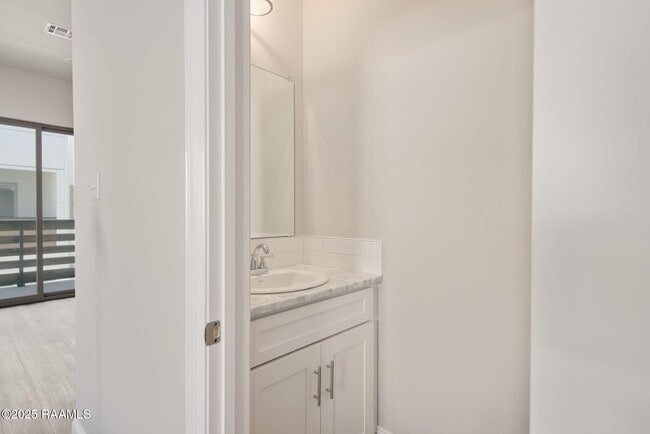 Building Photo - 104 Canvasback Dr