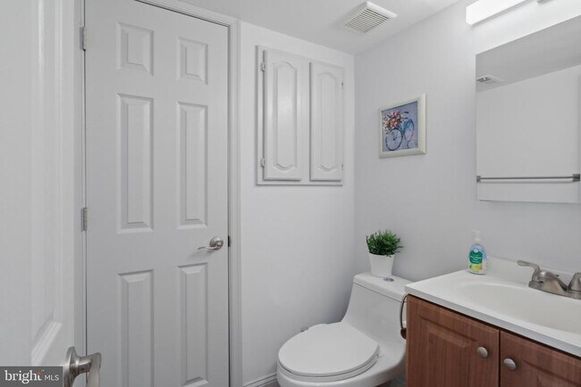 Building Photo - 1751 Westwind Way