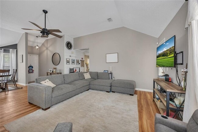 Building Photo - 313 Ridge Hill Cir