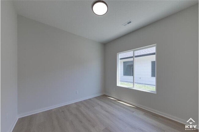 Building Photo - 5458 N Briskbay Ct
