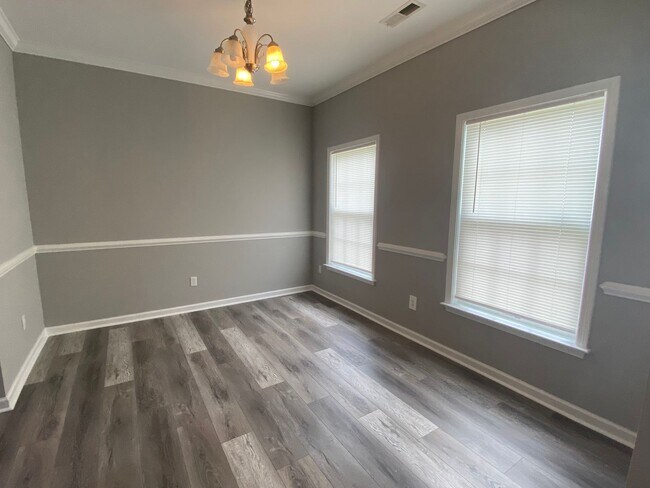 Building Photo - Home Highwoods Plantation