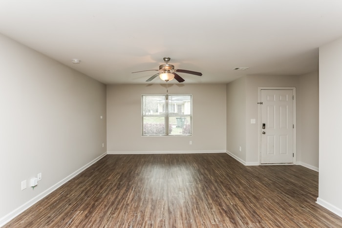 Building Photo - 5205 Tew Ln SW