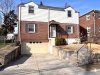 Building Photo - 14 Chamberlain Ave