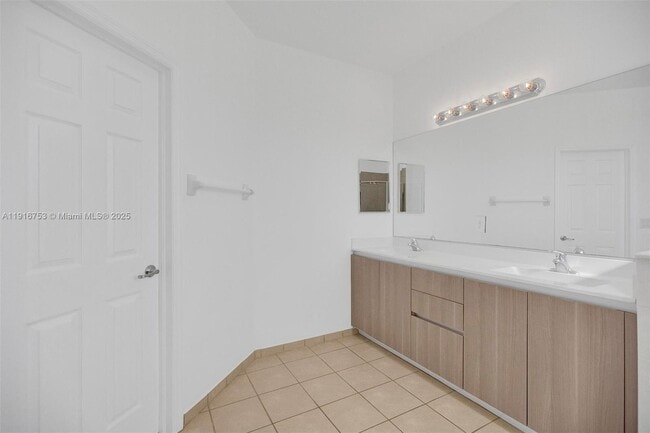 Building Photo - 3504 W 94th St