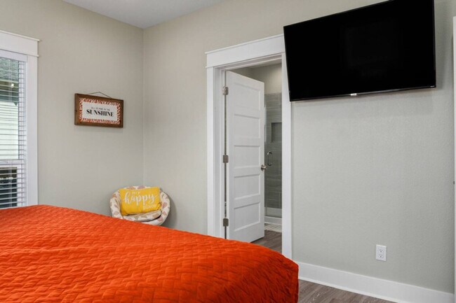 Building Photo - 943 Gulf Shores Dr