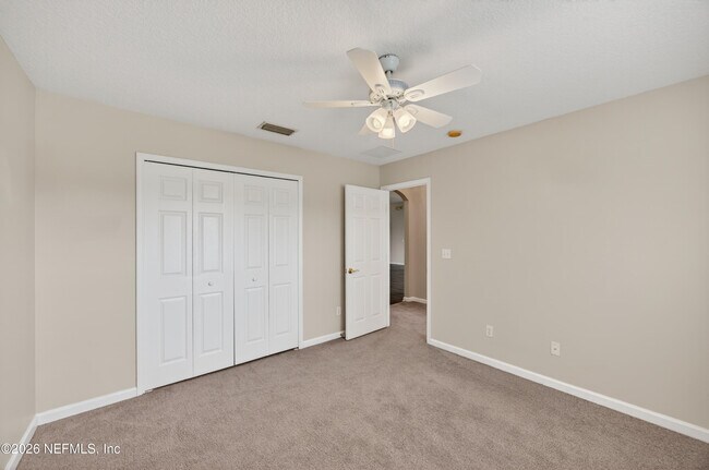 Building Photo - 648 W Johns Crk Pkwy