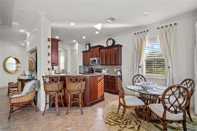 Building Photo - 9064 Siesta Bay Dr