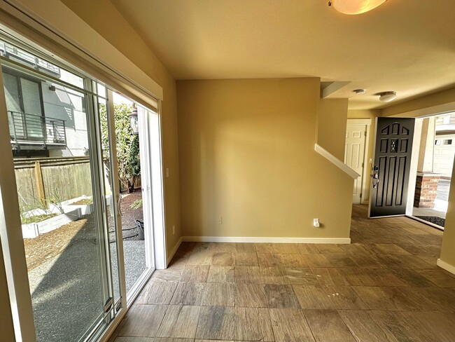 Building Photo - Beautiful, Luminous 2BR | 2.5BA in the Hea...
