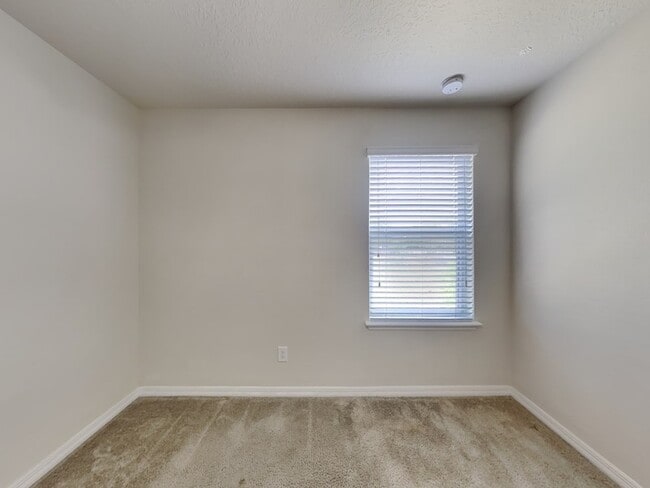 Building Photo - 7503 Aloma Pines Ct