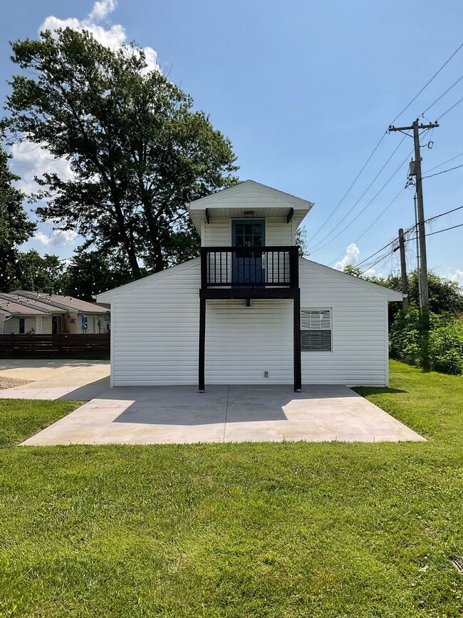 Building Photo - 501 Dartmouth Dr